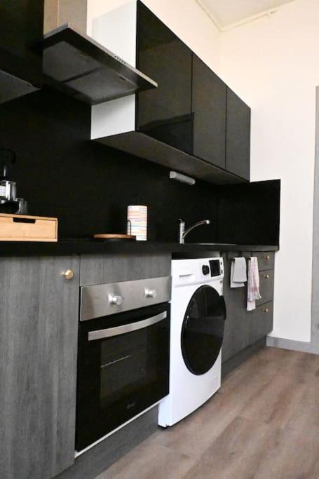 Petit Pont Ardennais/cosy/t1/wifi/parking Sedan