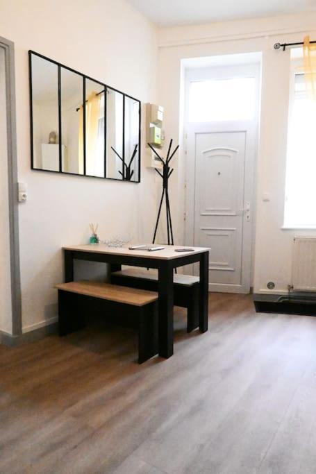 Petit Pont Ardennais/cosy/t1/wifi/parking Sedan